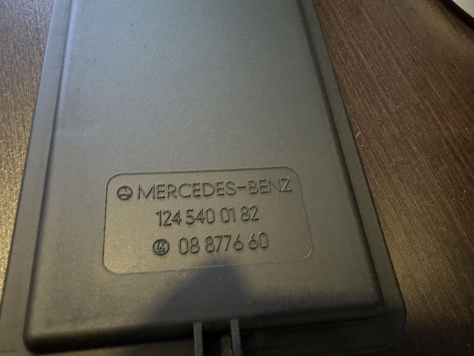 Tampa dos fusíveis Mercedes W124