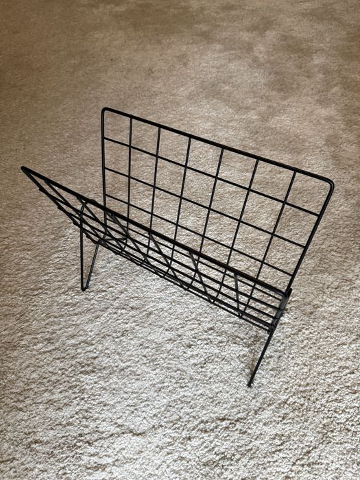 Porta revistas preto