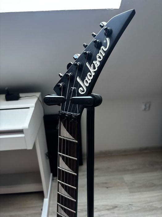 Gitara Jackson KVXMG King V Satin Black