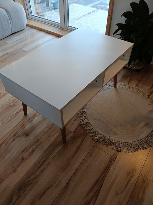 Stolik kawowy biały