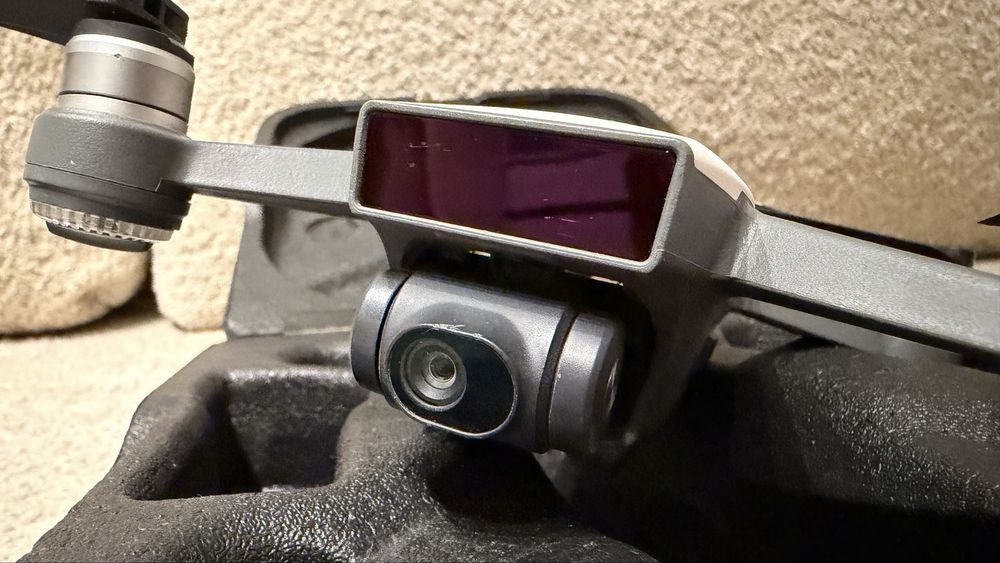 dron DJI Spark 2 baterie kontorler