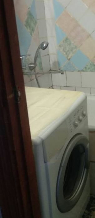 Здаеться житло для хлопця на Гамалея . Ціна вже з платежами.