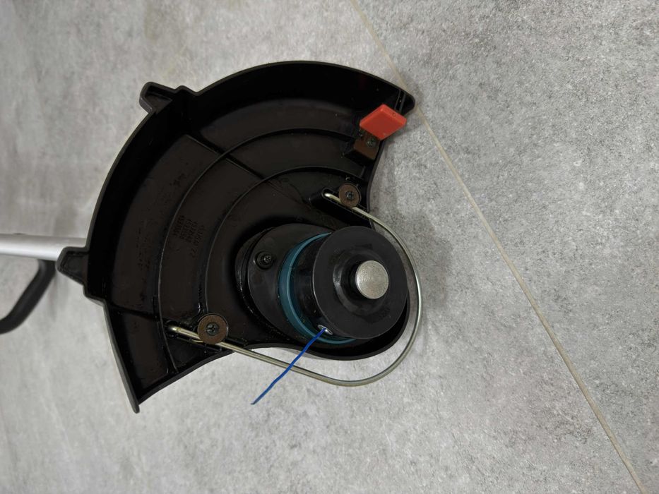 Akumulatorowa podkaszarka 260MM 18V LI-ION 1*1.5AH DUR181SY MAKITA