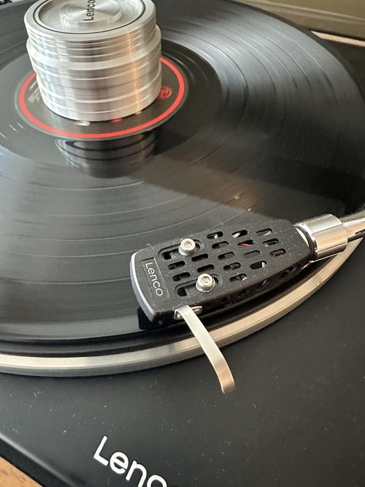 Gira-discos Lenco 76 S com braço Jelco em excelente estado