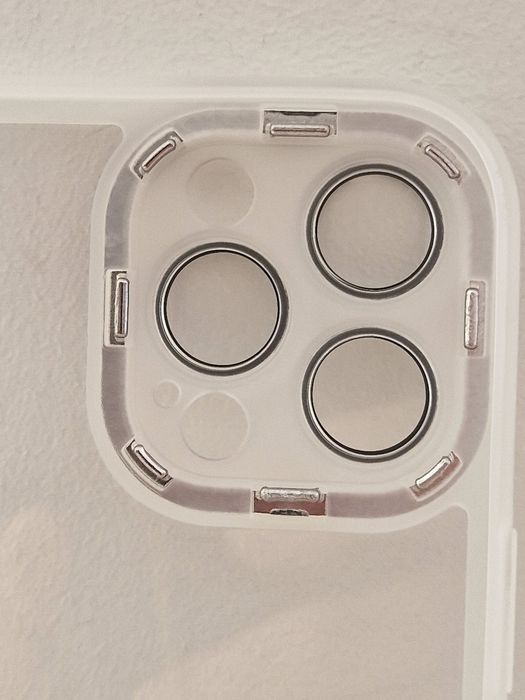 Protective Lens Case do Iphone 14 Pro biały clear
