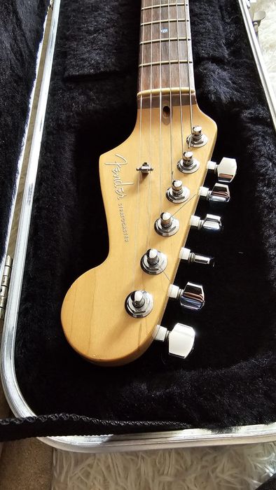 Fender Stratocaster Deluxe 2001