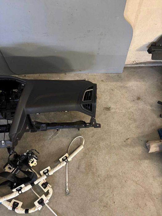 Deska Konsola Poduszki Pasy kurtyny Ford Focus MK3 LIFT EU