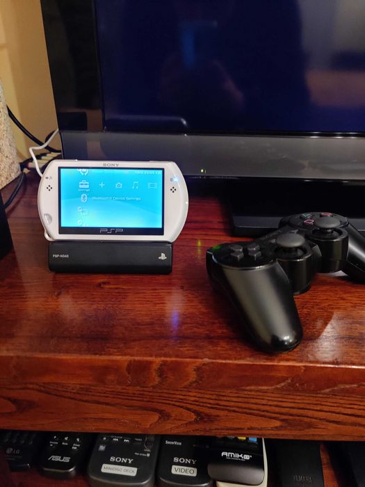 PSP Go Cradle / Dock64354197371905120