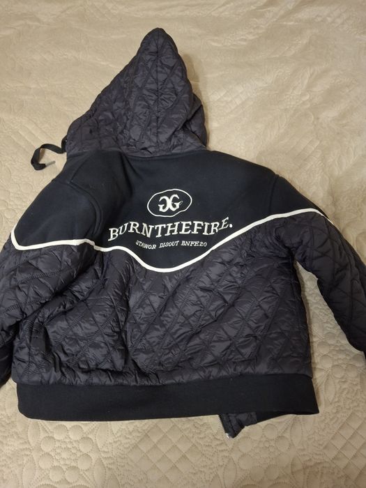 Осіння куртка 140 розмір