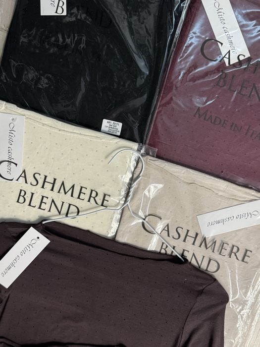 Кашеміровий лонгслів в камінці