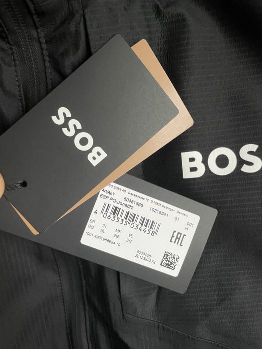 Демісезонна куртка BOSS