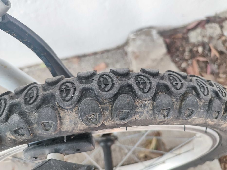 Vendo Bicicleta de Criança - BTWIN Branco 16'