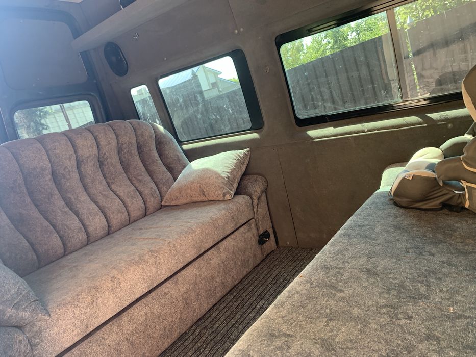 Микроавтобус  Ford Transit