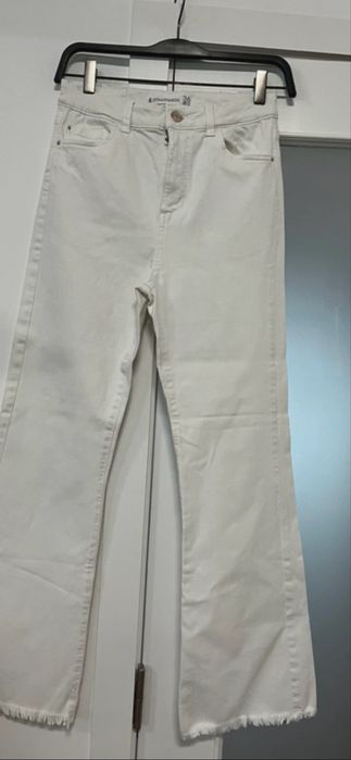 Calças, marca Stradivarius