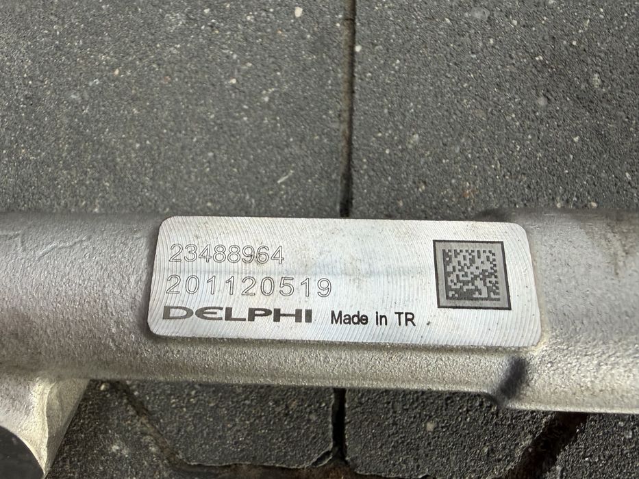 Listwa szyna paliwowa czujnik  Delphi Volvo Fh Renault Gama T Oryginał