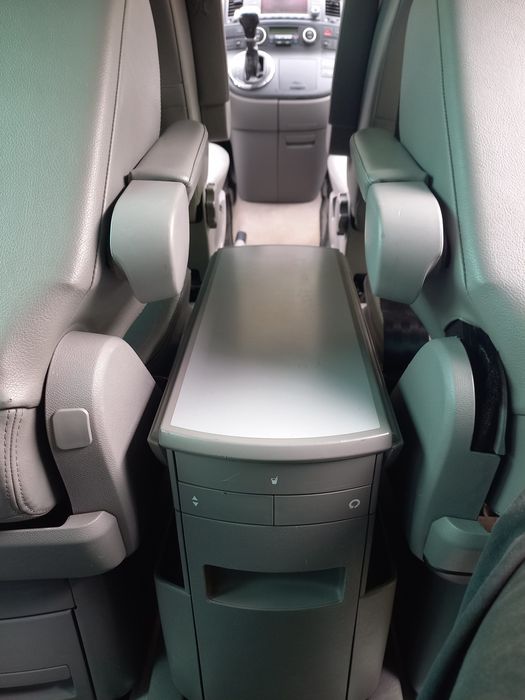 Фольксваген Мультиван