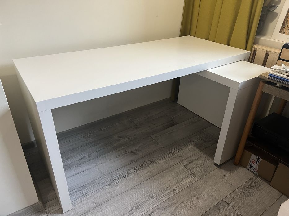 Biurko z wysuwanym panelem. Ikea Malm