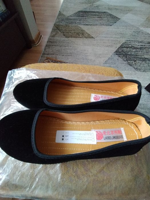 Płaskie damskie buty  nowe