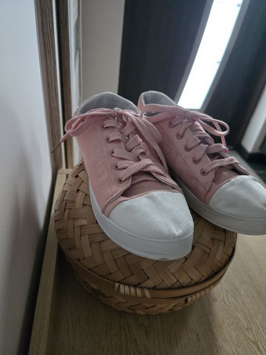 Tenisówki damskie 38