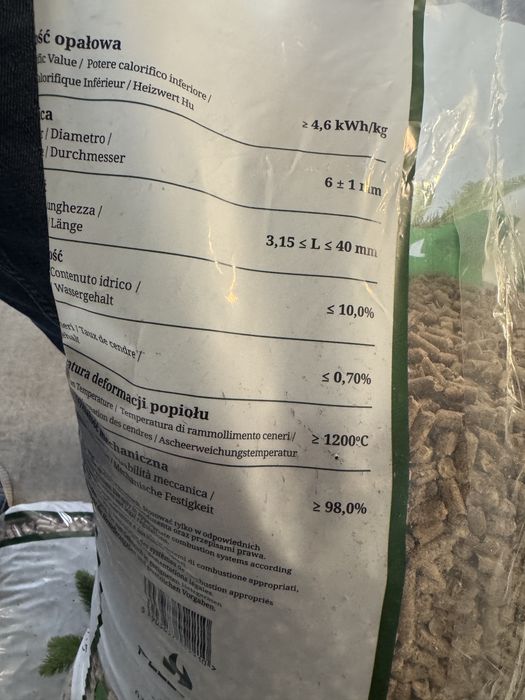 Pellet sosnowy iglasty Igla a1 dostawa auto z winda paleciak elektryczny