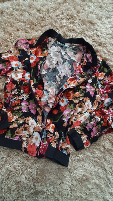 Kolorowa cienka bluza wdzianko rozmiar M