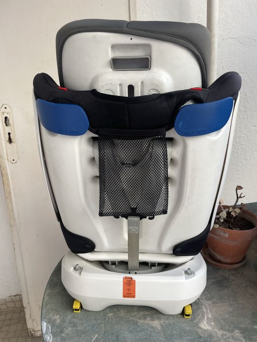 Cadeira Star Ibaby com sistema Isofix e rotação de 360 graus
