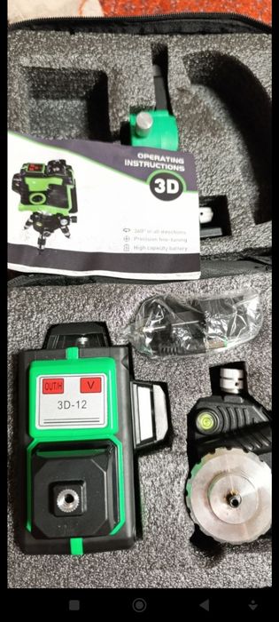 Лазерний рівень 3 д 12 ліній