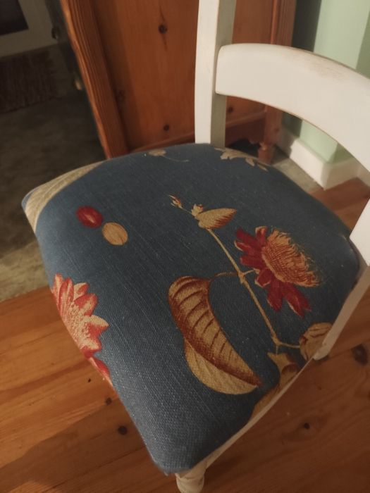 Cadeira costureira