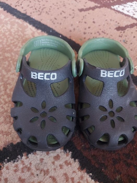 Crocs klapki rozm 24
