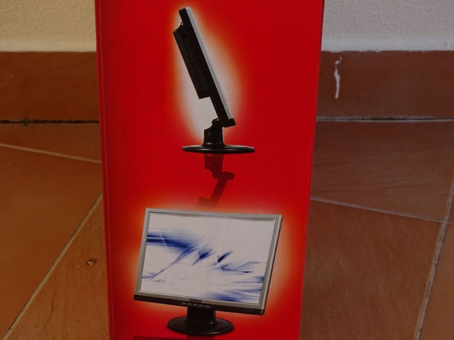 Targa 19-inch LCD Monitor64550774899203124