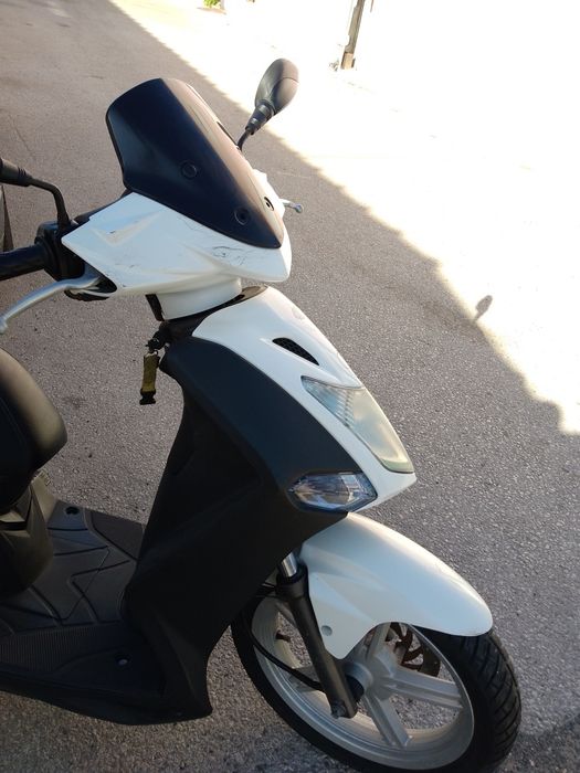 Vendo uma moto Agility Kymco 125