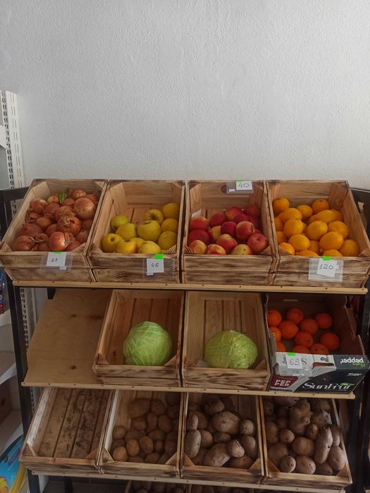 Ящики для овочів та фруктів