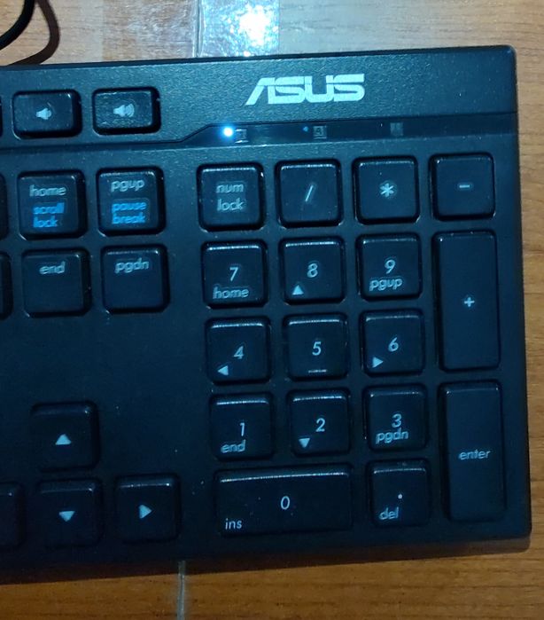 Combo Teclado e Rato ASUS com fio Envio grátis Como Novo