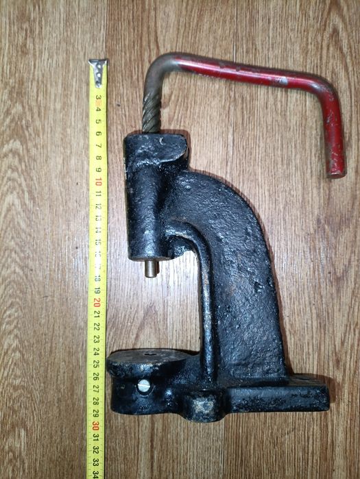 Ручной пресс для установки кнопок и фурнитуры