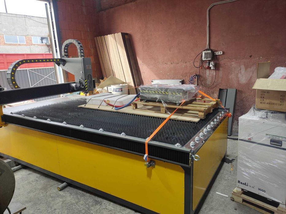 Лазер 1.5-3квт. Машина резки металла ЧПУ. CNCMAN 1.5 LS