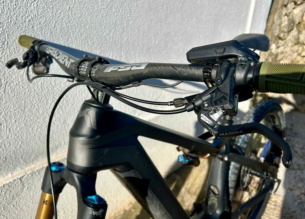 E-Bike MTB Enduro M1 6.0, muito bom estado, modelo 2025