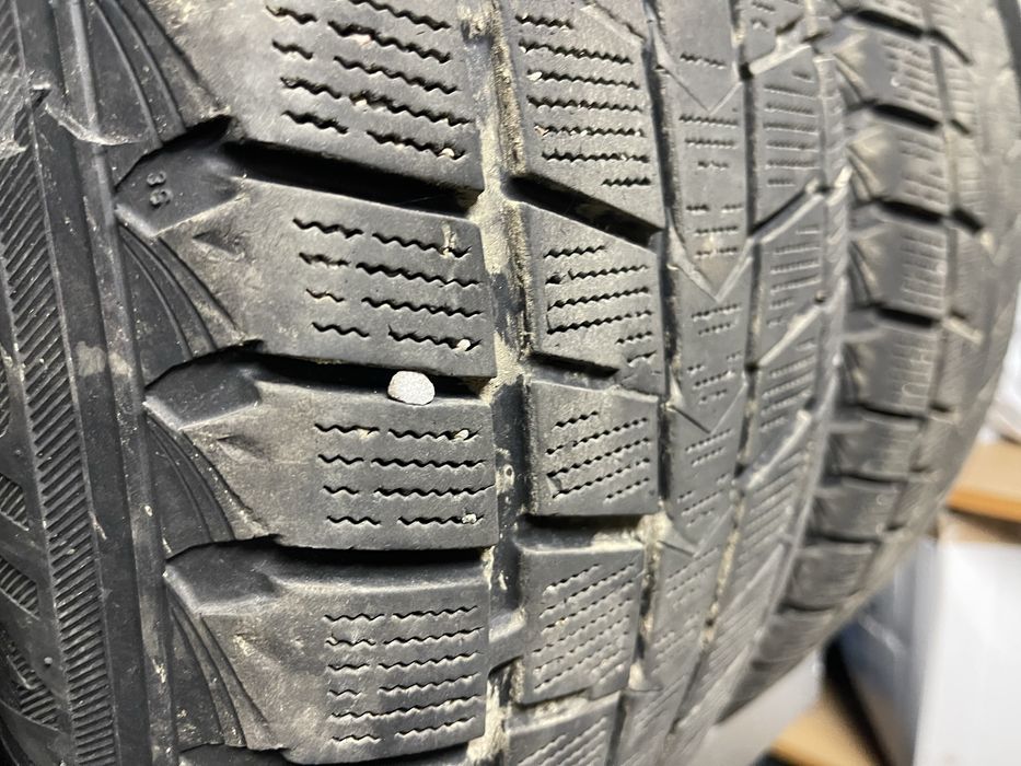 Шини до авто  з Німечинни