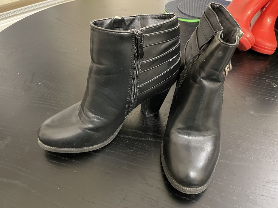 Buty zimowe na obcasie