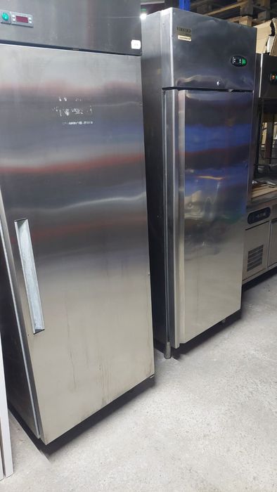 Chłodnia witryna gastronomiczna przeszklona chłodniczal restauracja