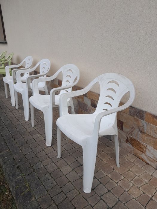 Krzesła ogrodowe plastikowe 4 sztuki