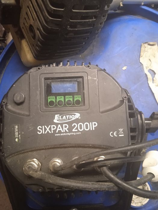 Lampa DJ, projekcyjna . Reflektor  Led profesjonalny Sixpar 200 IP