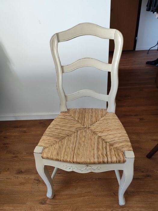 Conjunto de mesa de jantar e 4 cadeiras