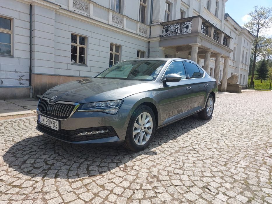 Wynajem aut /wypożyczalnia samochodów SKODA SUPERB