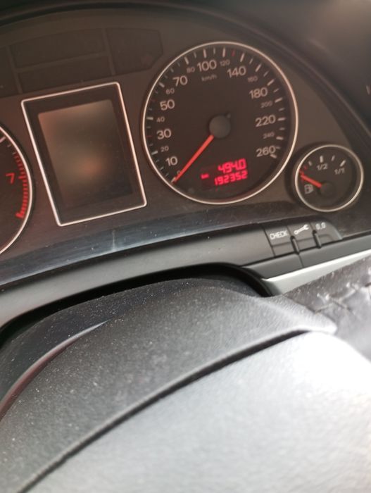 Продам автомобиль Ауди А4 В7