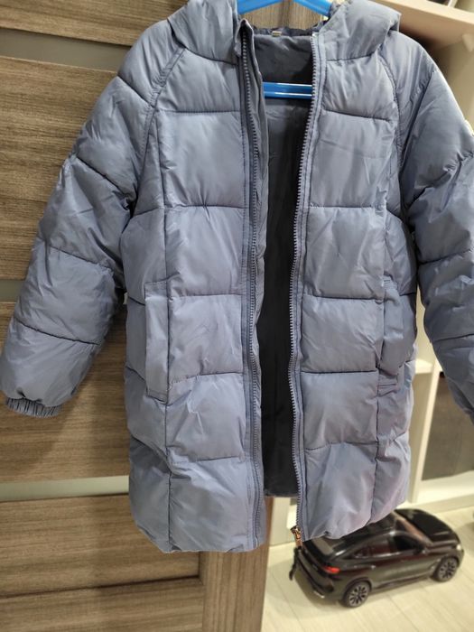 Зимова куртка, пальто на синтепоні. На зріст 116-122 см.