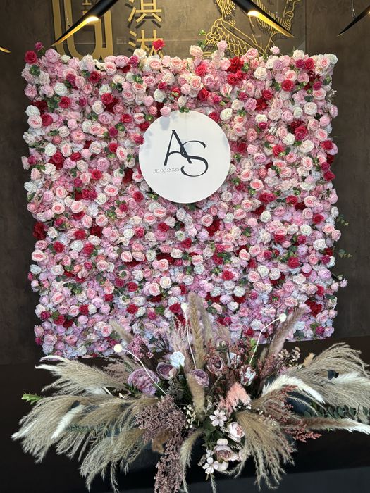 Стильна фотозона преміум-якості для ваших найкращих моментів!