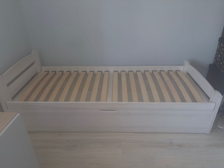 Łóżko jednoosobowe