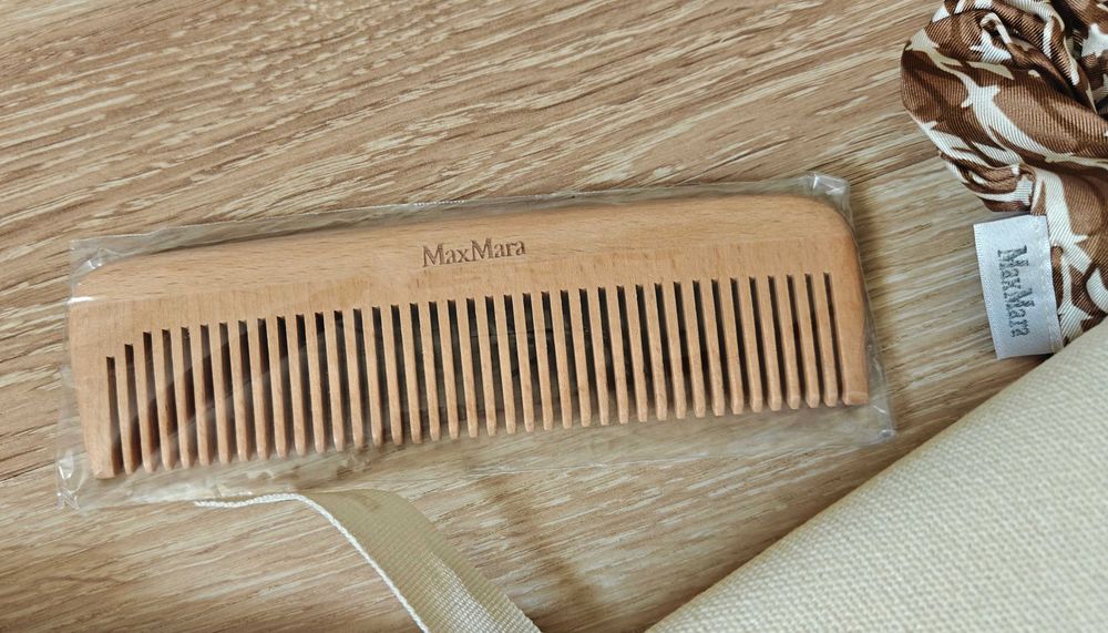 Nowa ometkowana kosmetyczka MAXMARA lusterko grzebień i jedwabna gumka