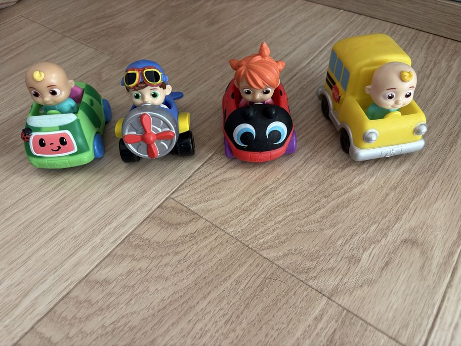 Cocomelon pojazd mini autko z figurką