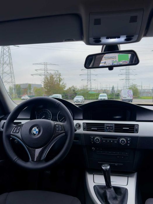 BMW Seria 3 E91 318i